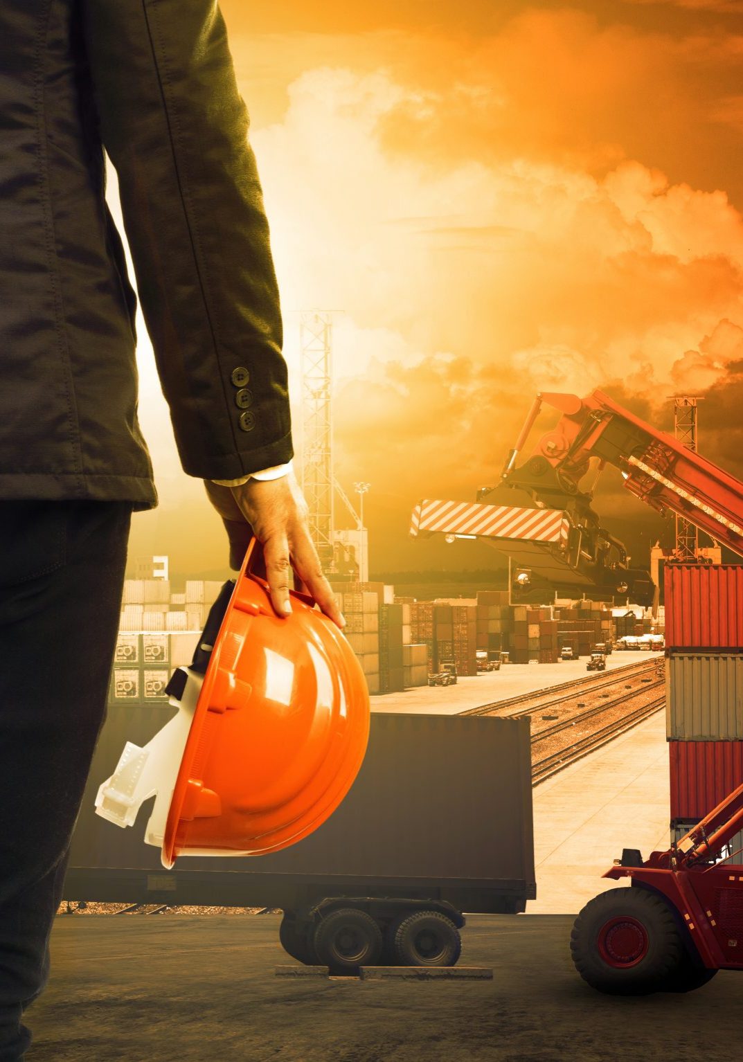 working man in container dock and air ,land transport ,import export logistic cargo freight and shipping commercial service industry; Shutterstock ID 246159631; PO:
bestellt am 23.06.2015 mit dem Premier-Account, Mehrplatzlizenz, Social-Media, für Blogpost GED ST-NW; Job: 103-64119-133; Client: Bertelsmann Stiftung
